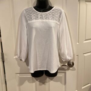 Small Ivory Adrianna Papell blouse - New with tags
